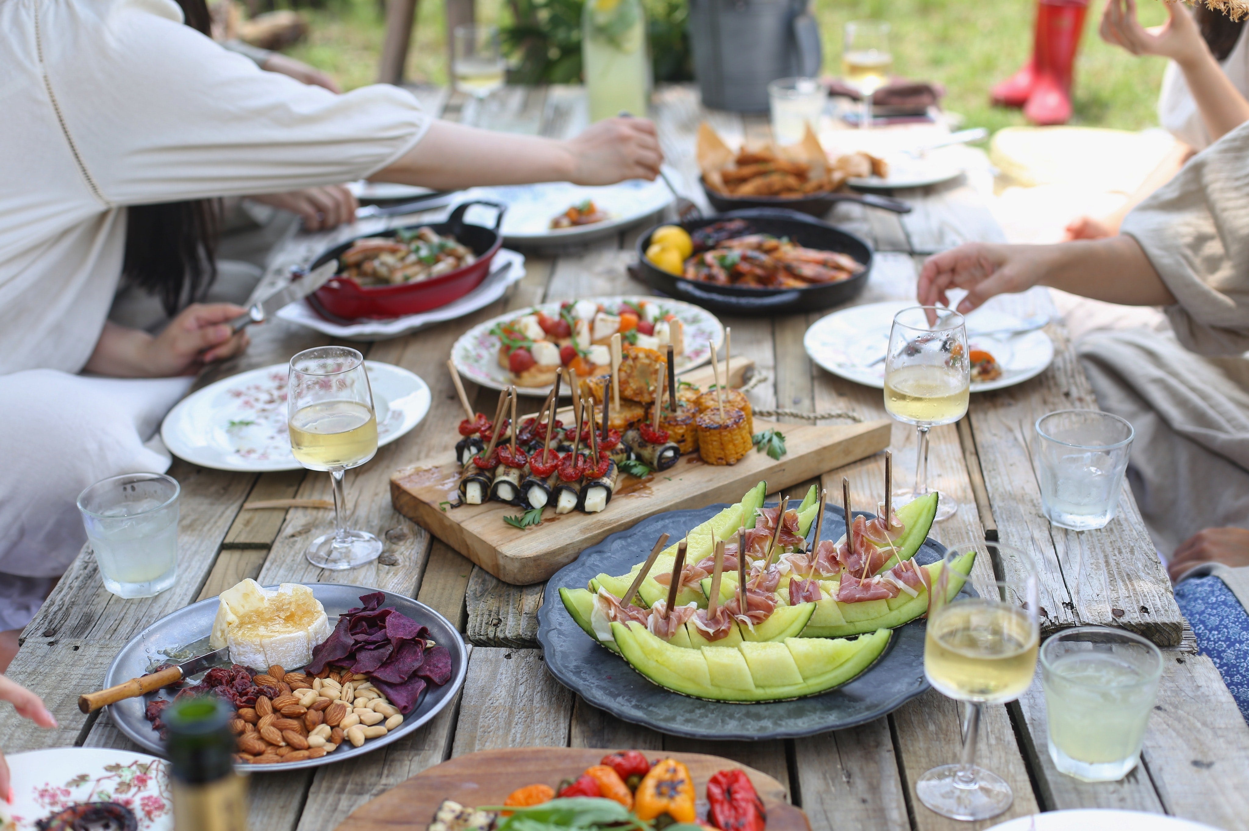 The Best Wine Pairings for Your Summer Barbecue