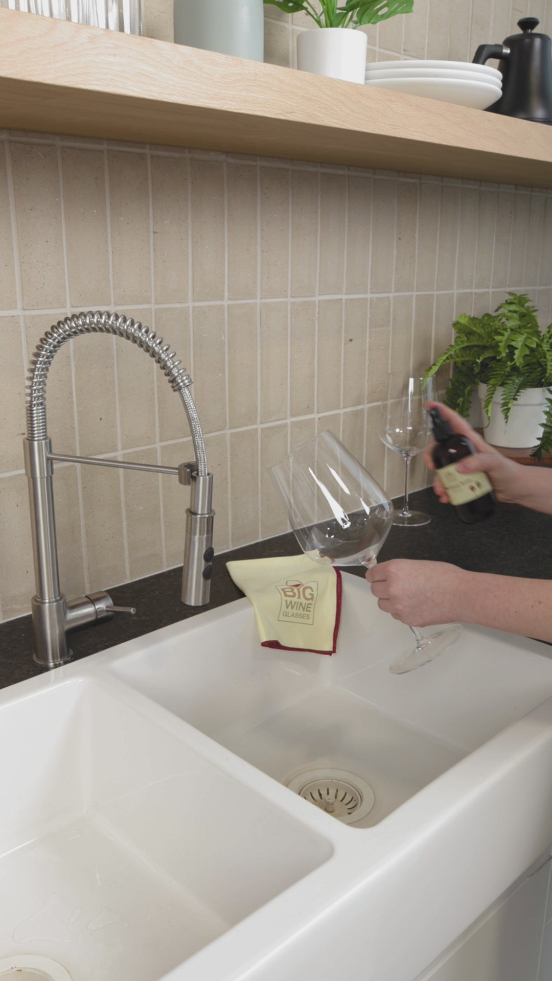 Load video: ORGANIC SPRAY SOAP